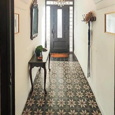 4 Bedroom Pet Friendly In Saint-Chinian